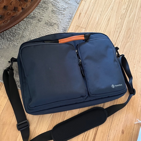 Tomtoc 360 Protective Laptop Shoulder Bag - Picture 3 of 11